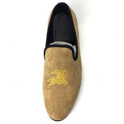 Tassel Loafers en velours pour hommes brodés avec semelle extérieure en caoutchouc
