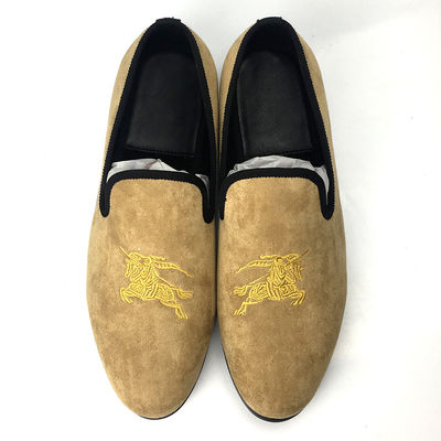 Tassel Loafers en velours pour hommes brodés avec semelle extérieure en caoutchouc