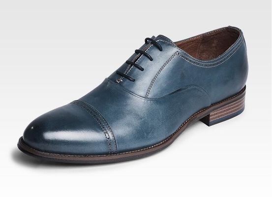 Des chaussures de 3 cm de hauteur, chaussures de soirée, chaussures pour hommes.