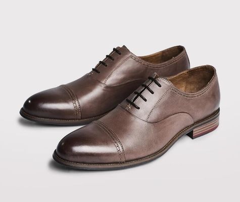 Des chaussures de 3 cm de hauteur, chaussures de soirée, chaussures pour hommes.