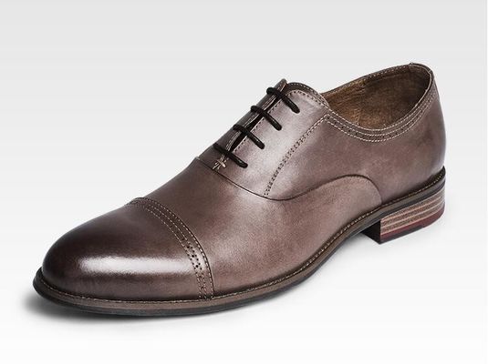 Des chaussures de 3 cm de hauteur, chaussures de soirée, chaussures pour hommes.