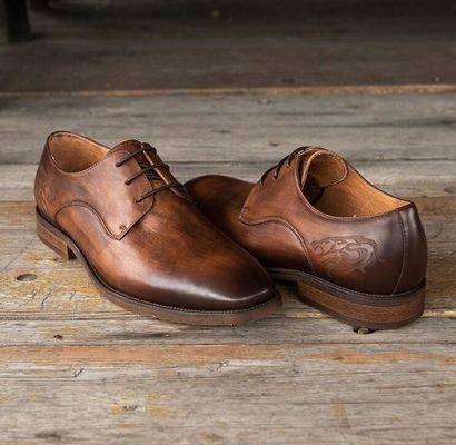 Des hommes de bureau, des chaussures, des chaussures italiennes.