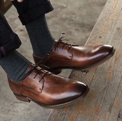 Des hommes de bureau, des chaussures, des chaussures italiennes.
