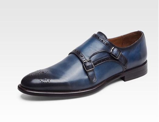 Des chaussures en cuir italien, des chaussures à bretelles pour hommes, en cuir.