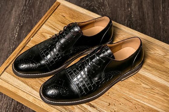 Chaussures en peau de crocodile pour hommes, boutons d'aile de brogue chaussures d'homme en cuir exotiques