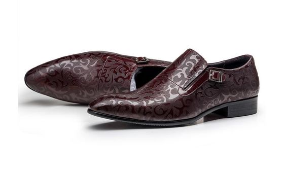 Des chaussures en cuir python, des chaussures en serpent, des chaussures classiques.