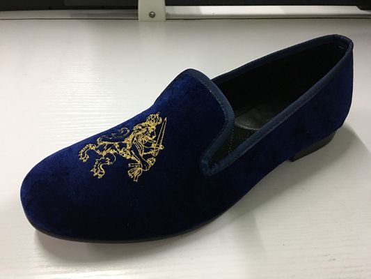 Des chaussures en velours durables pour hommes, des chaussures à talons ronds, des chaussures en suède bleu