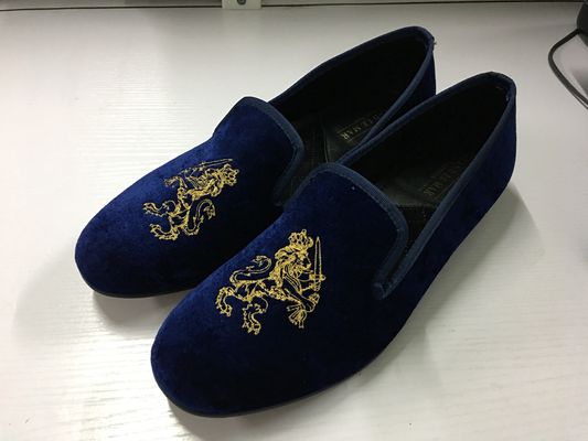Des chaussures en velours durables pour hommes, des chaussures à talons ronds, des chaussures en suède bleu