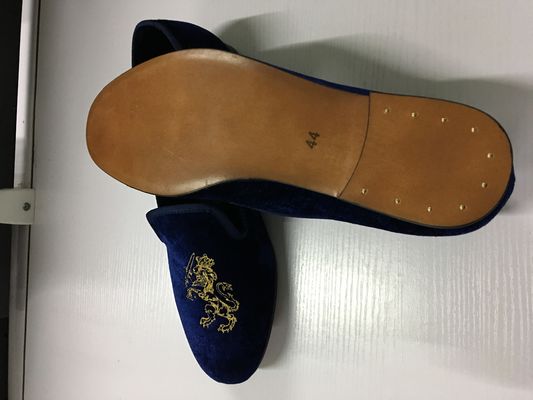 Des chaussures en velours durables pour hommes, des chaussures à talons ronds, des chaussures en suède bleu