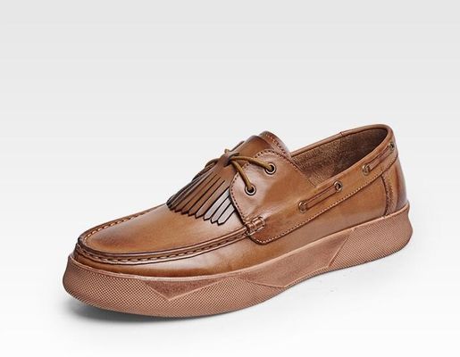 Chaussures à talons pour hommes en cuir