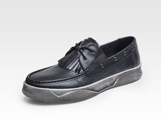 Chaussures à talons pour hommes en cuir
