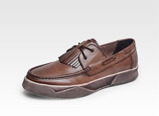 Chaussures à talons pour hommes en cuir