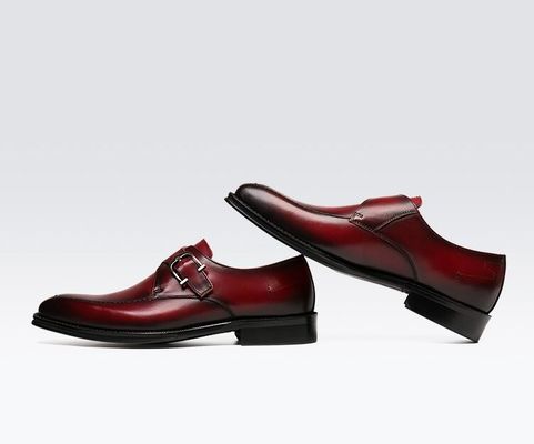 Des chaussures en cuir authentique d'Oxford / Des chaussures de luxe pour hommes à bretelles avec un talon de 3 cm