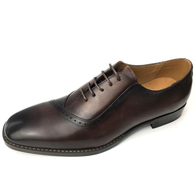 Chaussures à orteils pointues / lacets de style britannique