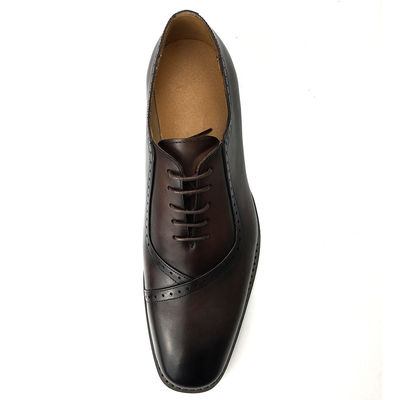 Chaussures à orteils pointues / lacets de style britannique