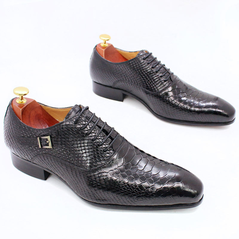 Chaussures en cuir pour hommes à talons bas chaussures pour hommes à orteils pointus chaussures avec faux motif de serpent