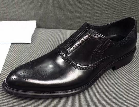 Broguing Pointed - Fin Slip On chaussures de sport pour hommes / Travail sculpture chaussures de sport