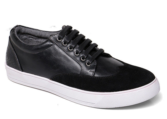 Les chaussures à semelles plates pour hommes chaussures décontractées