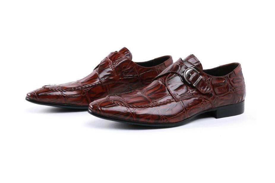 Brogues en cuir brillant faits à la main chaussures d'affaires brunes formelles pour les soirées